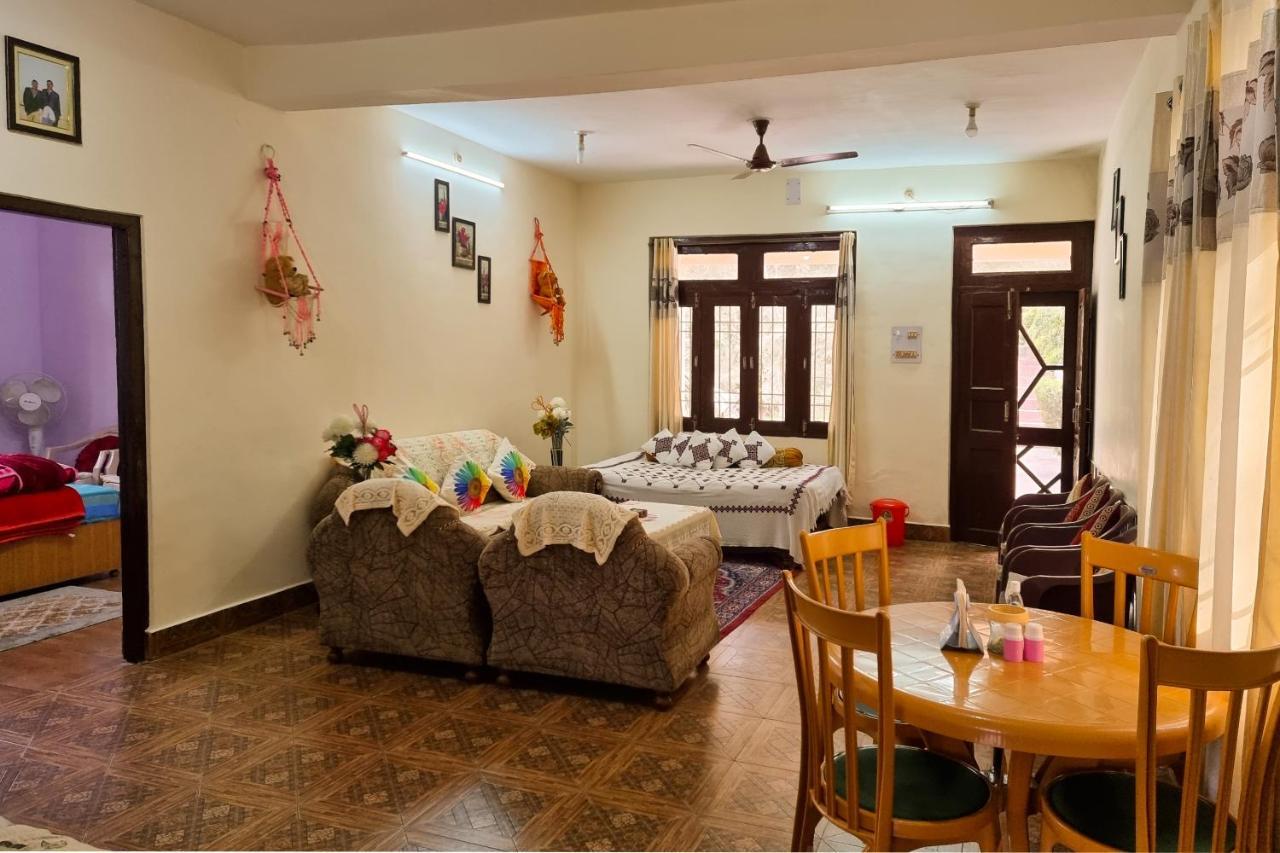 Aditya Homestay Dalhousie Exterior foto